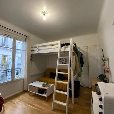 Appartement 18eme Renove Proche Montmartre Parijs